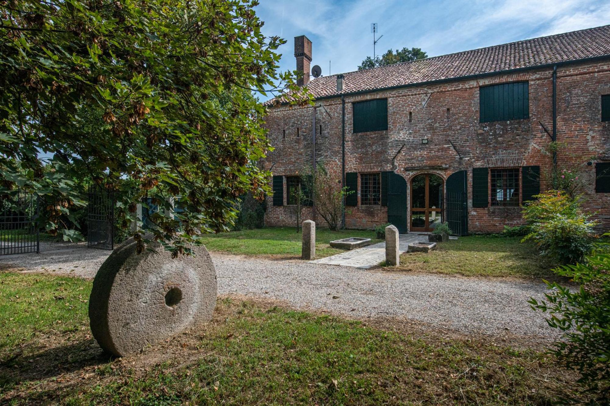 Villa Country Mansion 8500Squarefeet San Pietro Viminario Extérieur photo